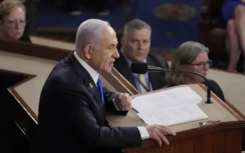 جلسة عار وحفلة أكاذيب .. انتقادات