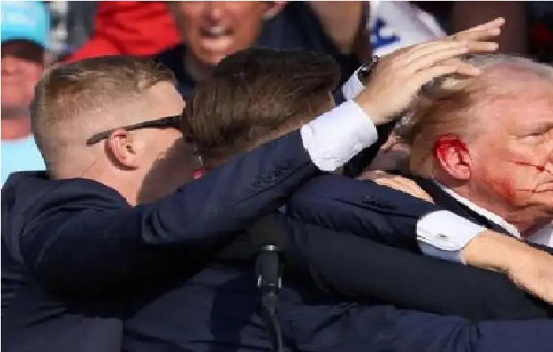 ترامب والأذن المجروحة.. شهادة رسمية تشكك