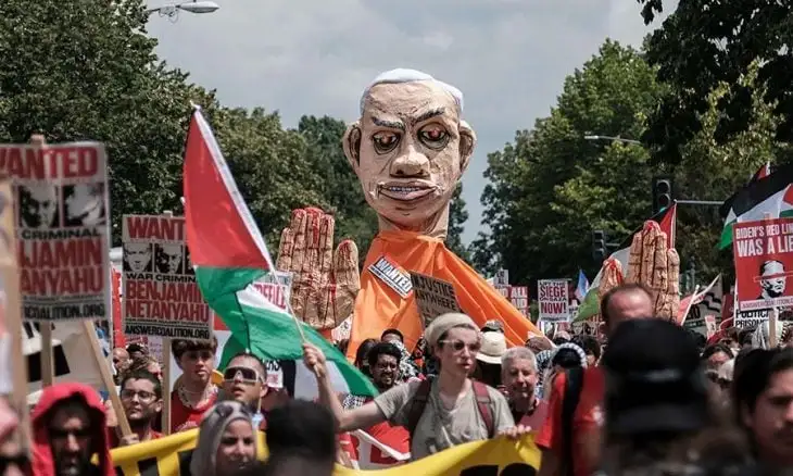 عيد المساخر في كونغرس الإبادة؟