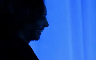 هاريس تقلص الفارق مع ترامب.. والأخير
