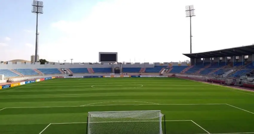 الانتهاء من استبدال أرضية ستاد الأمير