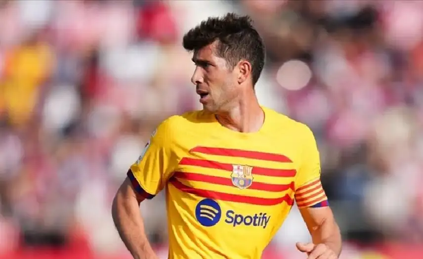 قائد برشلونة خارج حسابات هانسي فليك