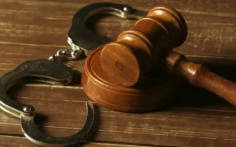 الحبس ٣ سنوات لثلاثيني بتهمة التهديد