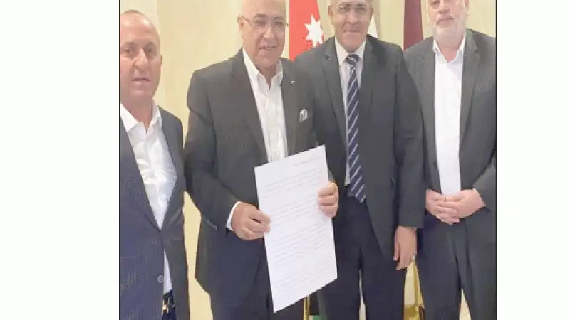 المعايطة يتسلم وثيقة السلط لمحاربة المال