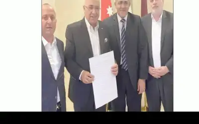 المعايطة يتسلم وثيقة السلط لمحاربة المال