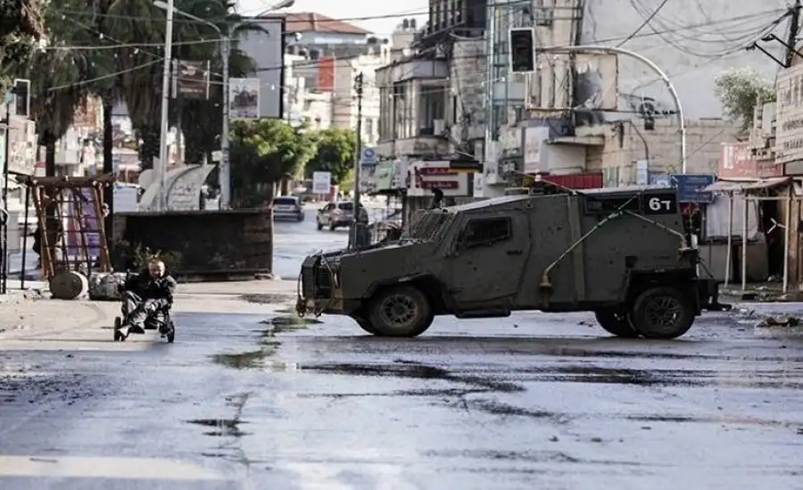 إصابات خلال اقتحام مخيم العين بنابلس