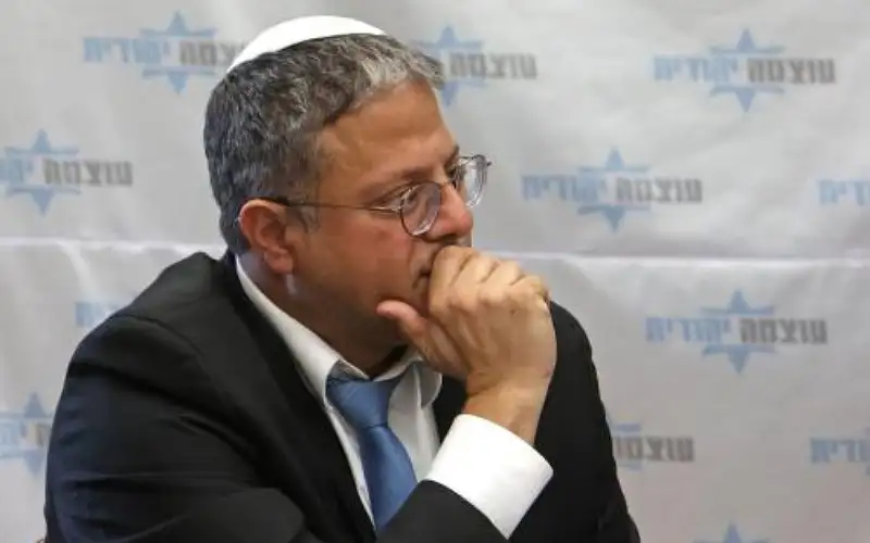 بن غفير يطالب نتنياهو بإقالة غالانت