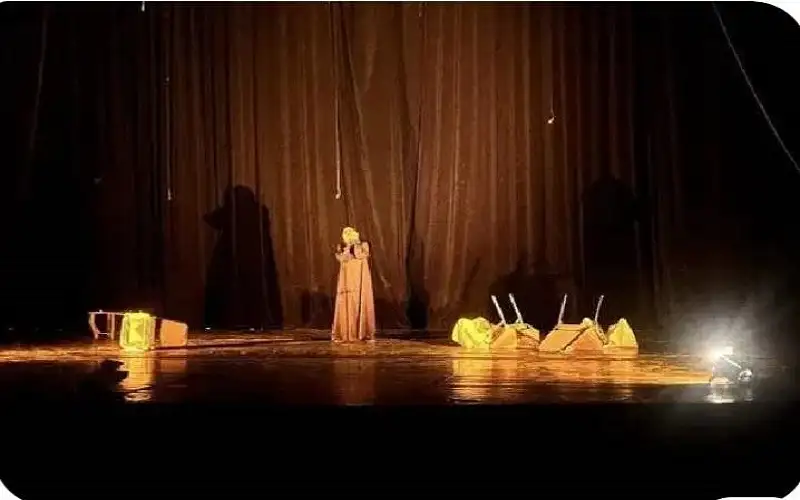 عرض مسرحية “الحب القديم” في الزرقاء