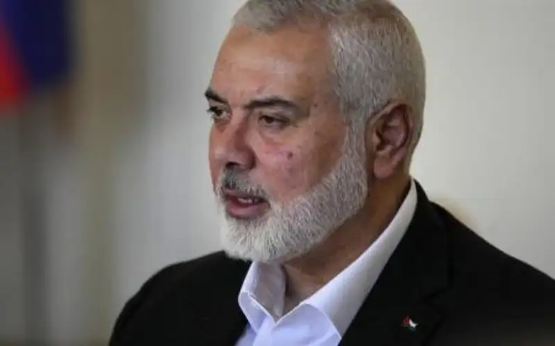 السفير الأردني يشارك بتشييع جثمان اسماعيل