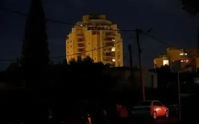 إسرائيل تستعد للظلام خلال الحرب ضد