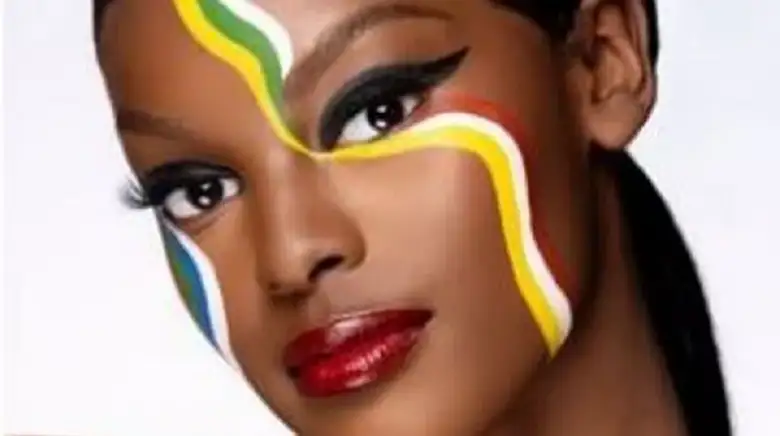 جدل بسبب ملكة جمال بأصول مختلطة