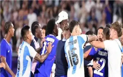 شجار قوي بين الديوك و التانغو