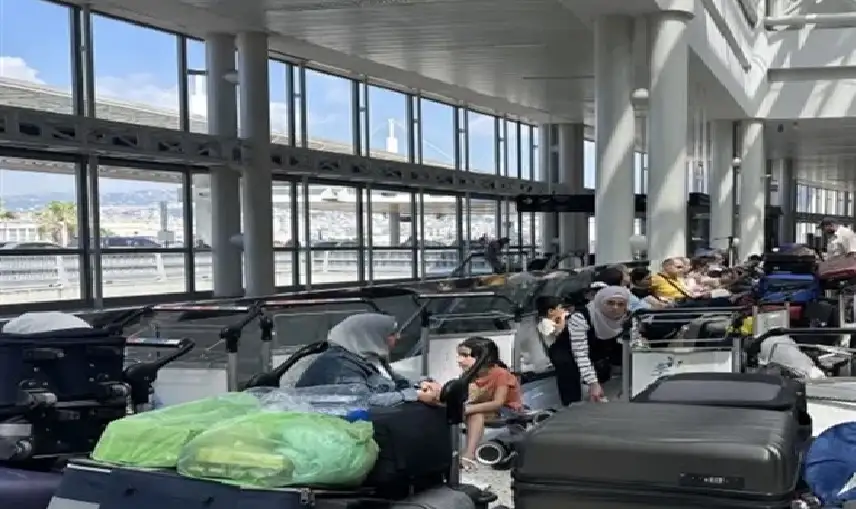 في أقرب فرصة.. فرنسا تدعو مواطنيها