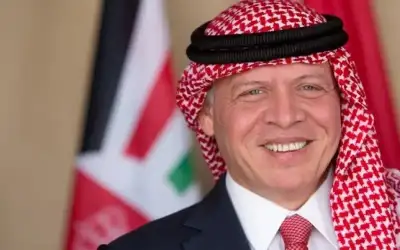 الملك: أبارك للحسين ورجوة العزيزين مولودتهما