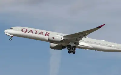 الخطوط الجوية القطرية تنفي إلغاء رحلاتها
