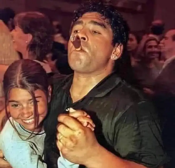 كاسترو وماردونا والطفلة قصة حقيقية