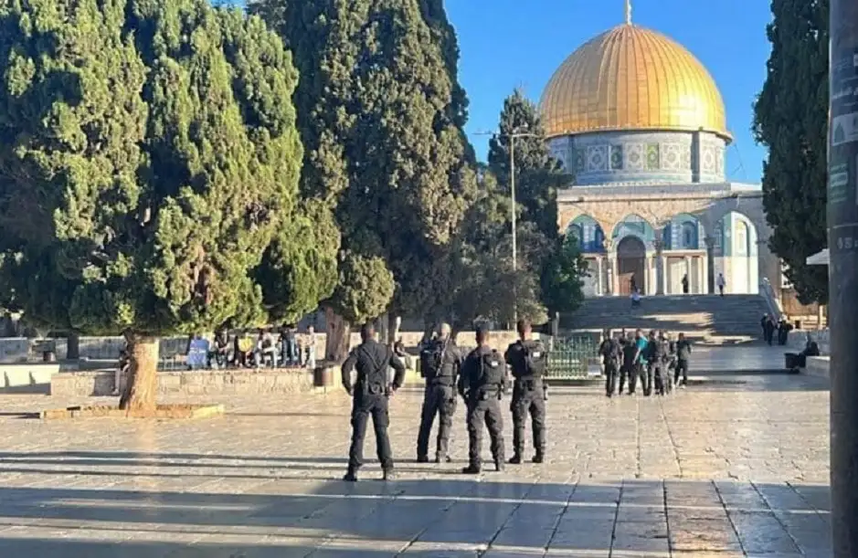 الاحتلال يقتحم الأقصى 23 مرة ويمنع