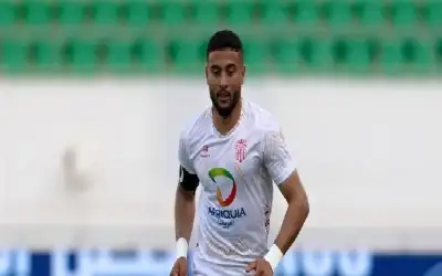 لاعب مغربي يتمرد على ناديه للانضمام