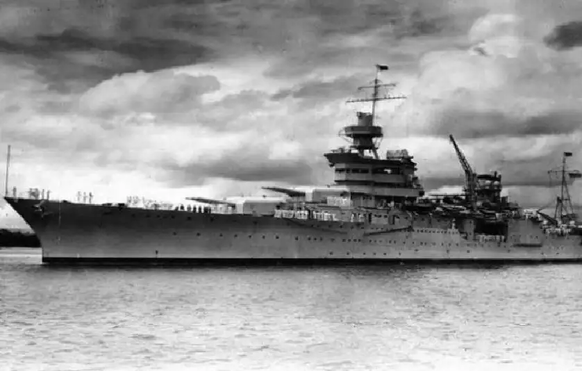 غرق الطراد الأمريكي إنديانا بوليس.. عندما