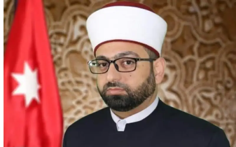 مفتي المملكة: يوم غد الاثنين المتمم