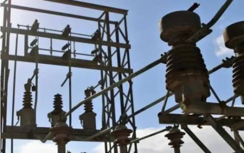 البطاينة: إعادة الأحمال الكهربائية للمناطق المتضررة