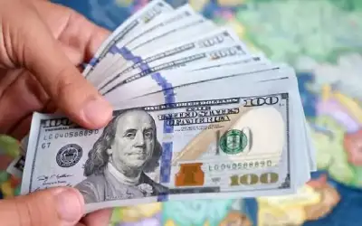 ارتباك في أسواق العملات.. الدولار يتكبد