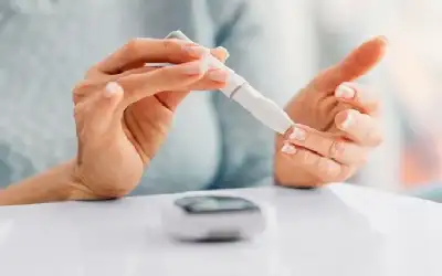 الجلوس الطويل خطر على حياة مريض