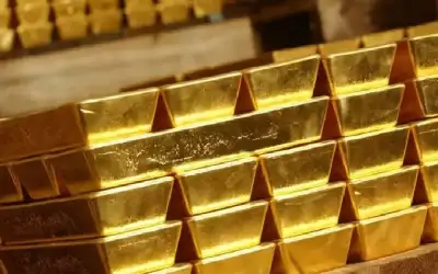سعر الذهب اليوم.. الثمين يتراجع أمام