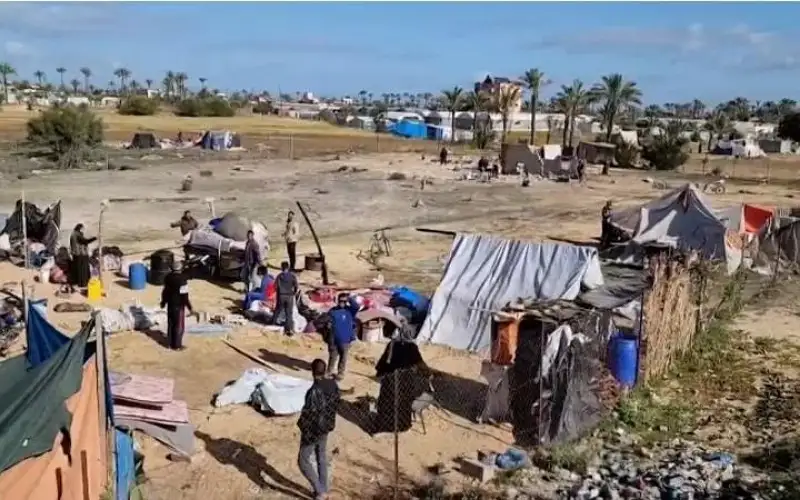 6 شهداء بقصف الاحتلال خيمة تؤوي