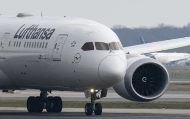 مصر تطلب من شركات الطيران تجنب