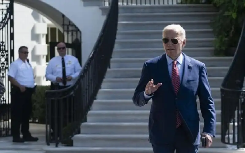 المخلوع رغم بقائه في البيت الابيض