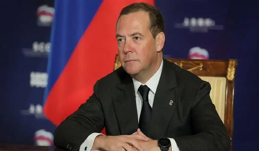 احتلال كييف.. مدفيديف يدعو للتوسع في