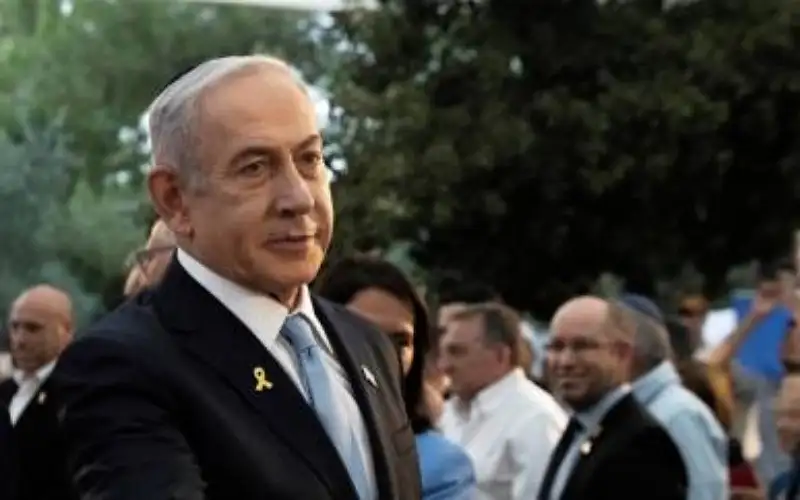 نتنياهو يتعهد: سأبقى في منصبي