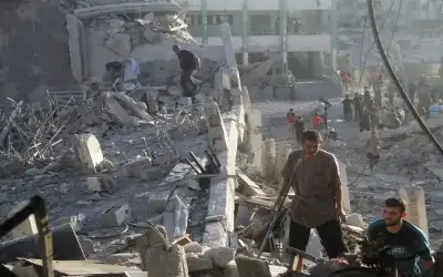 أكثر من 100 شهيد في قصف