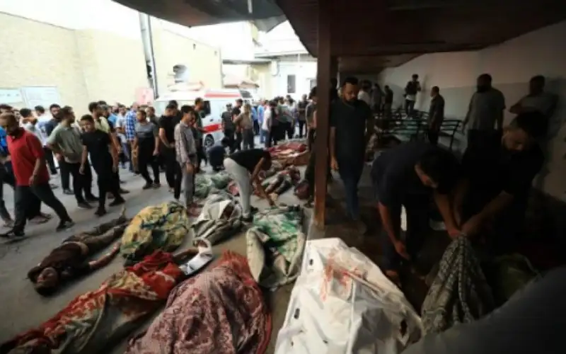 حماس: لا مسلحين بمدرسة التابعين في