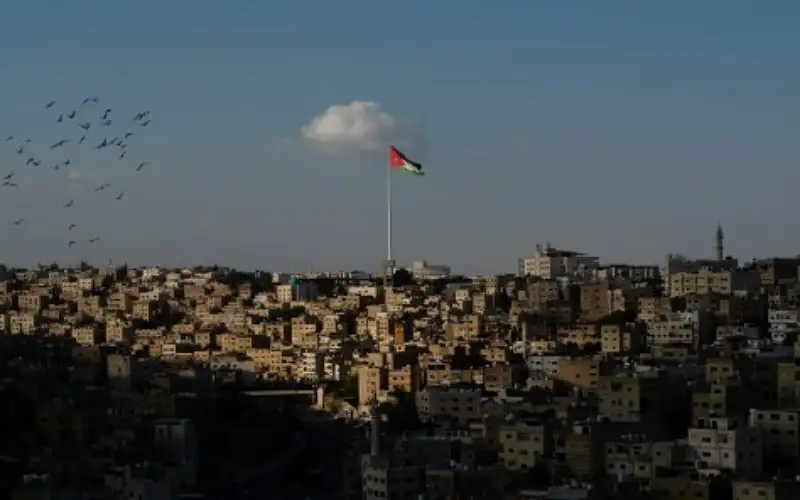 وزير الخارجية: الأردن أبلغ إيران وإسرائيل