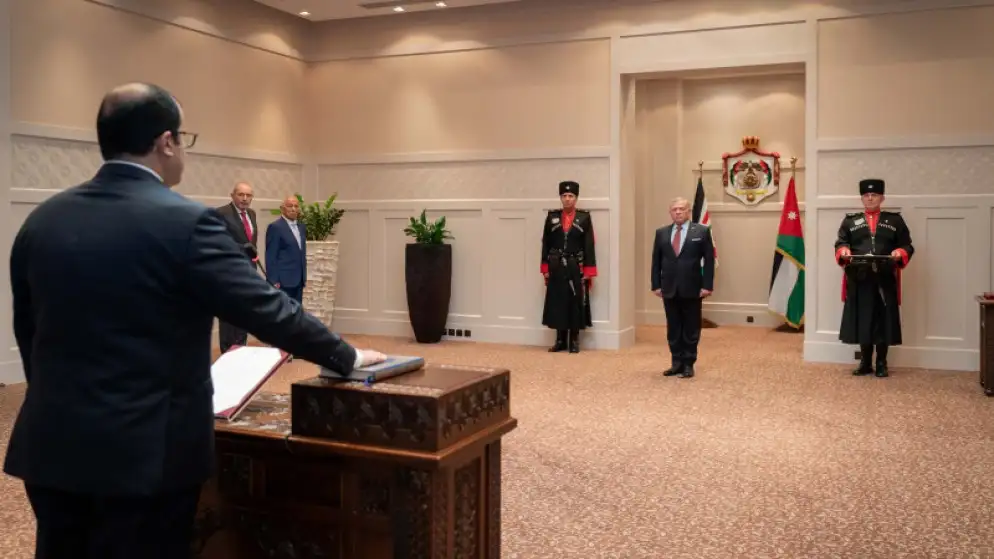 السفير الهنداوي يؤدي اليمين القانونية أمام