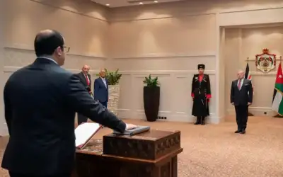 السفير الهنداوي يؤدي اليمين القانونية أمام