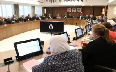 الخصاونة: سنتصدى لكل ما من شأنه