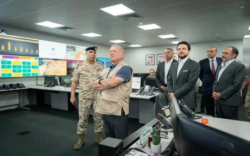 الملك يشيد بتطور المركز الوطني للأمن