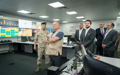 الملك يشيد بتطور المركز الوطني للأمن
