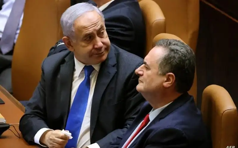 وزير خارجية إسرائيل يطالب ببناء حاجز