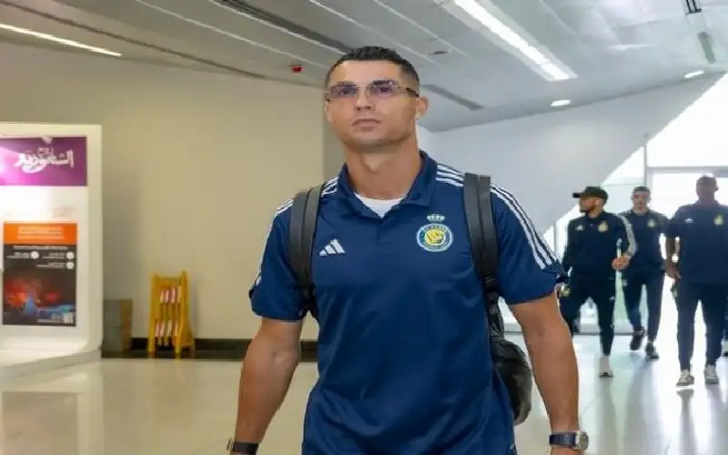 والله أنت تكذب.. كريستيانو رونالدو يفاجئ