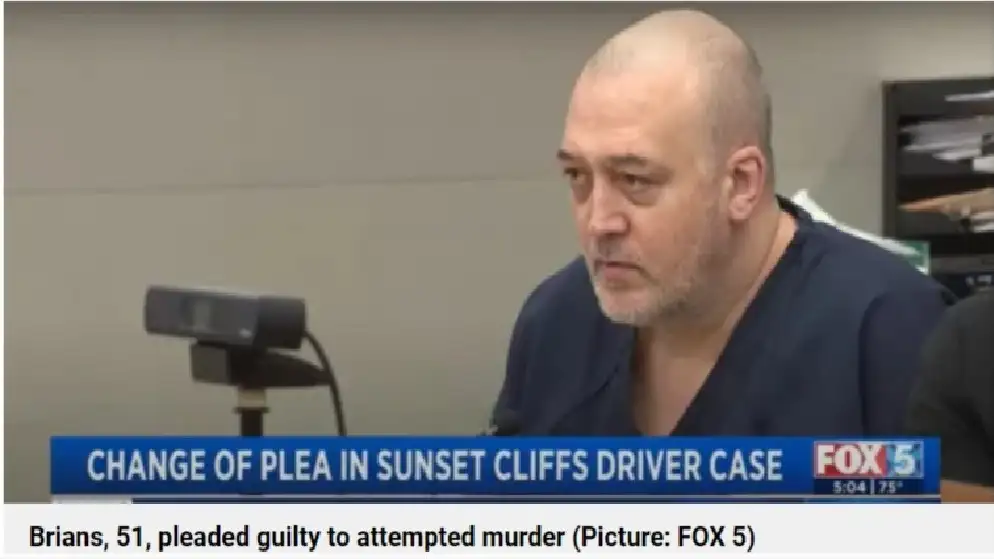 قفزا في المحيط الهادي.. أب يعترف