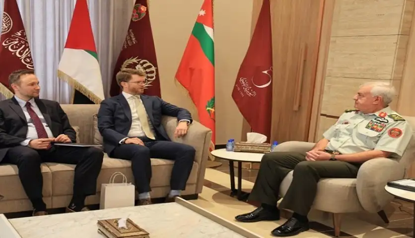 رئيس هيئة الأركان المشتركة يبحث تطورات