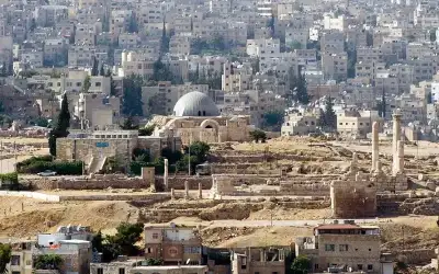 طقس حار في اغلب المناطق حتى