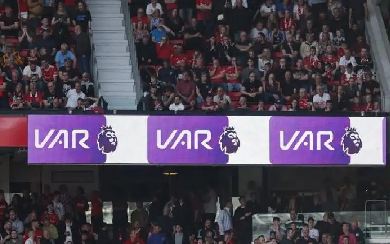 التواصل الاجتماعي تحل أكبر أزمات الدوري