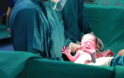 هل يؤثر المضاد الحيوي خلال العملية