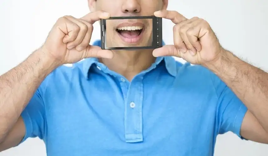 قراءة الشفاه تنشط المناطق السمعية في