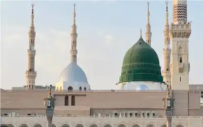 ارتحل من المدينة إلى الشام لتحصيل